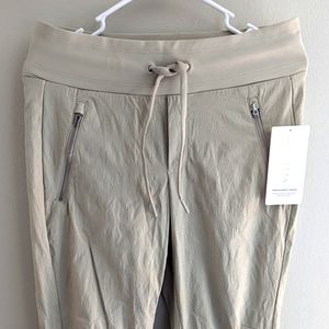 *NEW* ATHLETA Trekkie North Jogger